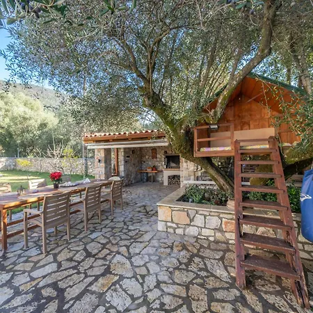 ヴィラ Aurora Grizata