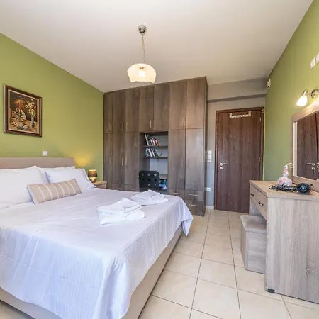 Aurora Villa *